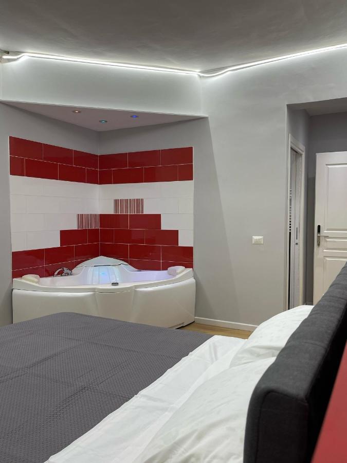 Vomero Suite And Deluxe Room B&B Napoli Exterior foto