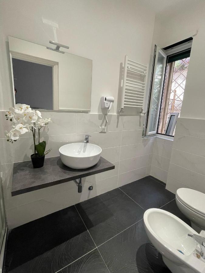 Vomero Suite And Deluxe Room B&B Napoli Exterior foto