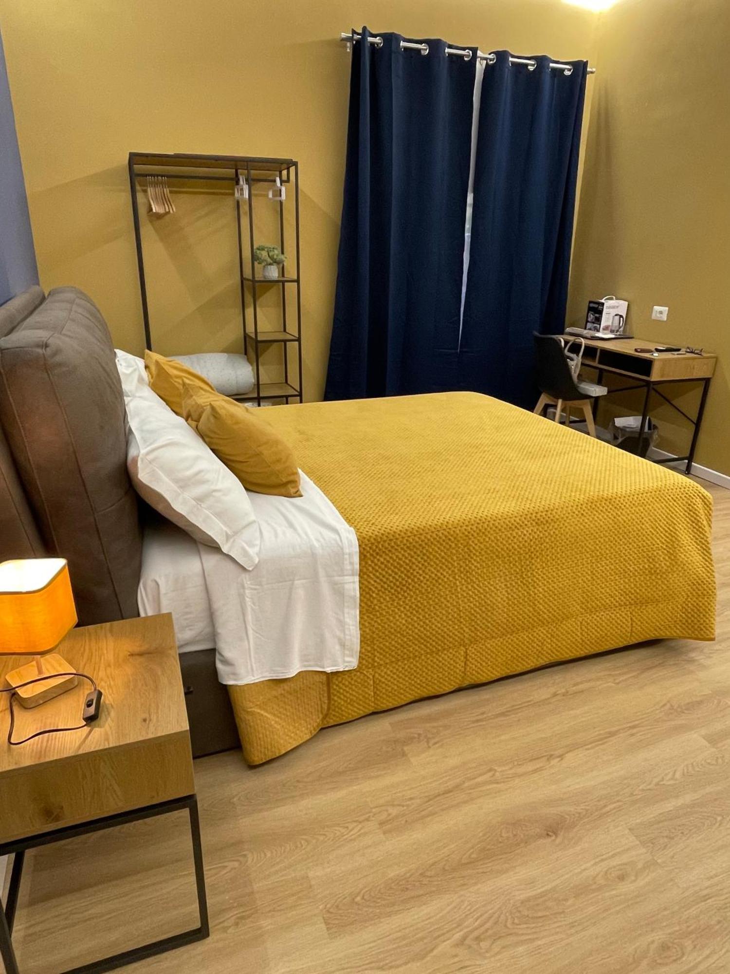 Vomero Suite And Deluxe Room B&B Napoli Exterior foto