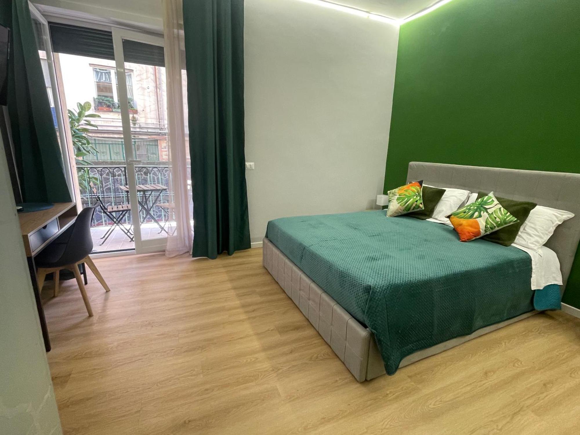 Vomero Suite And Deluxe Room B&B Napoli Exterior foto