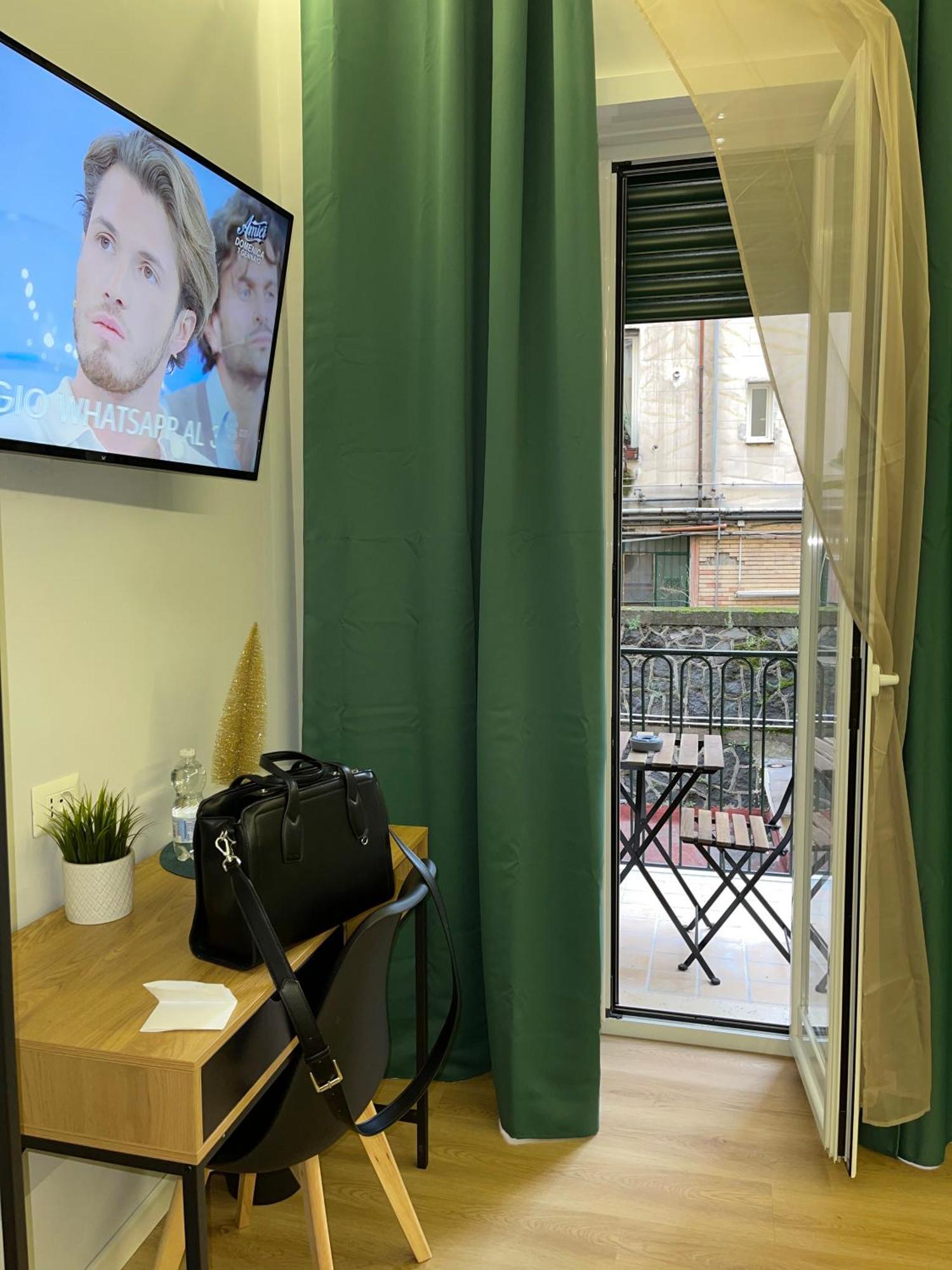 Vomero Suite And Deluxe Room B&B Napoli Exterior foto