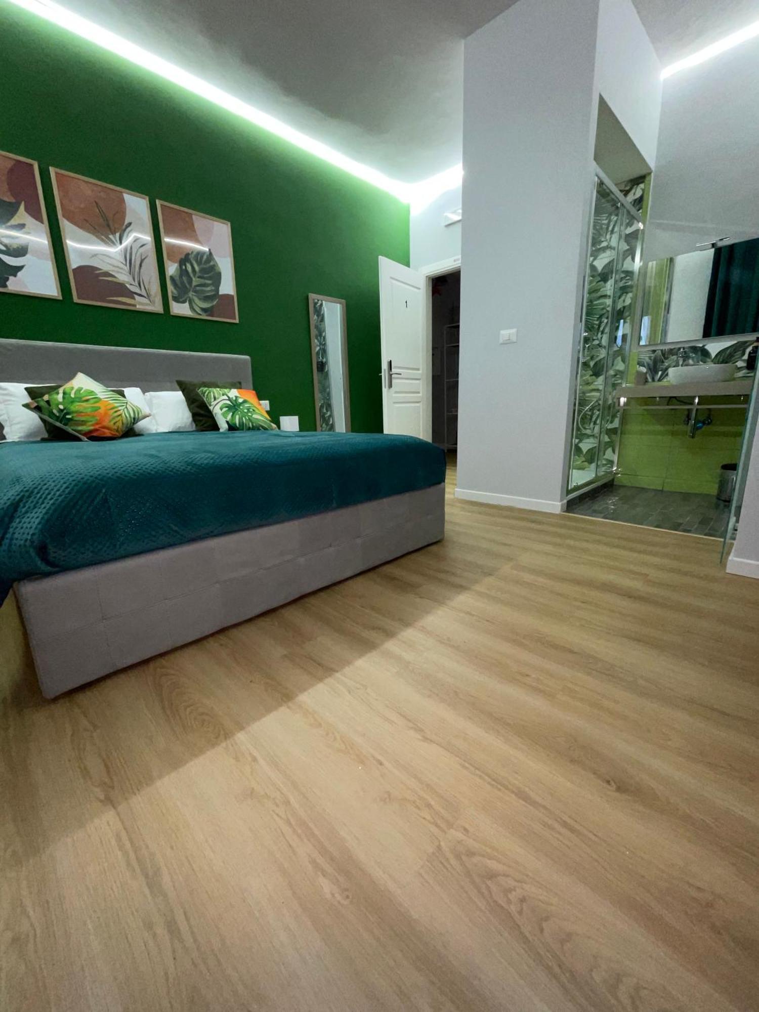 Vomero Suite And Deluxe Room B&B Napoli Exterior foto